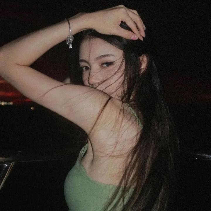 钢管舞娘